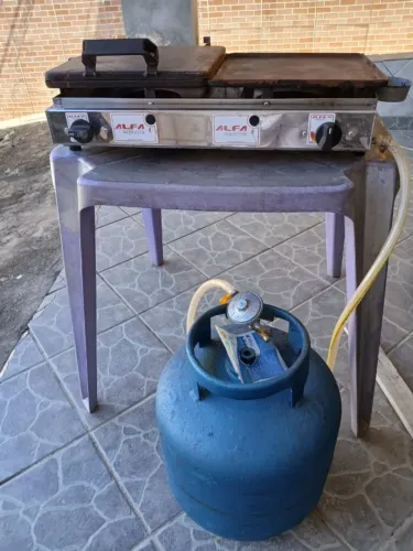 Chapa dupla de lanche com prensa a gás