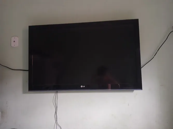 TELEVISAO LG 50 POLEGADAS ANTIGA COM ANTENA PORTATIL