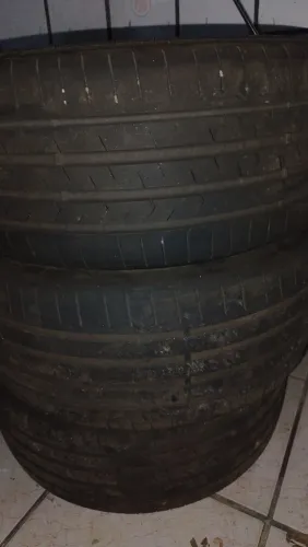 Pneu 215/35 aro 18