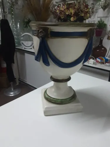 Anfora de porcelana classica