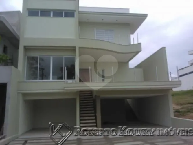 Casa a venda - Condomínio Residencial Flores