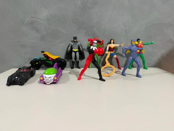 Coleção Batman e Mulher-Maravilha 1984 Burger King