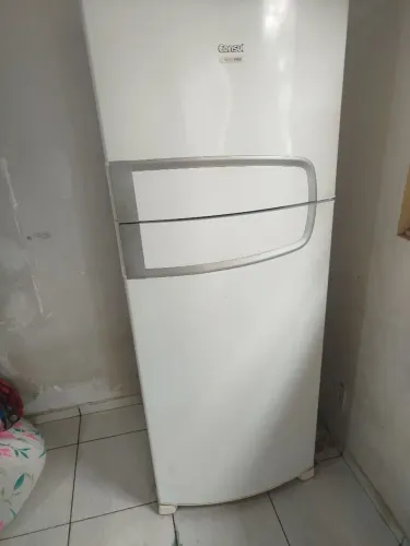Geladeira Consul danificada 