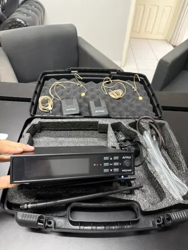 Sistema de Microfone sem fio AMW WR246D