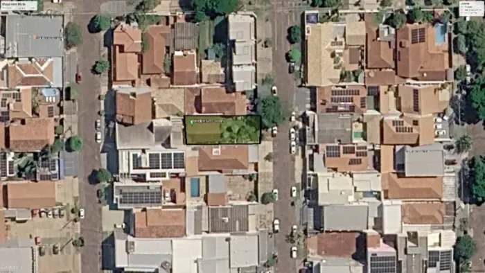 Terreno (12X30) 360m² no Santa Fé (próx. Shopping CG) com casa térrea; R$ 1.550.000