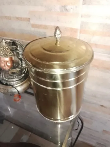 Lixeirinha para banheiro 