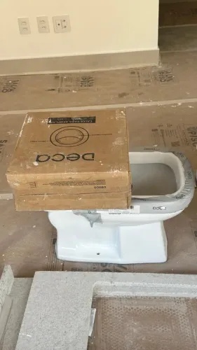 Vaso Sanitário com Caixa Acoplada PIANO/QUADRA DECA