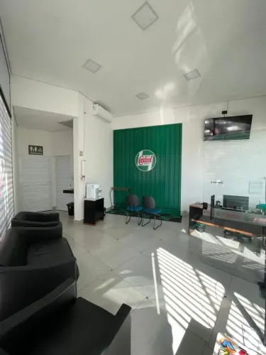 Barracão aluguel possui 323 m² com 1 escritório em frente TERMINAL ONIBUS OURO VERDE - Cam