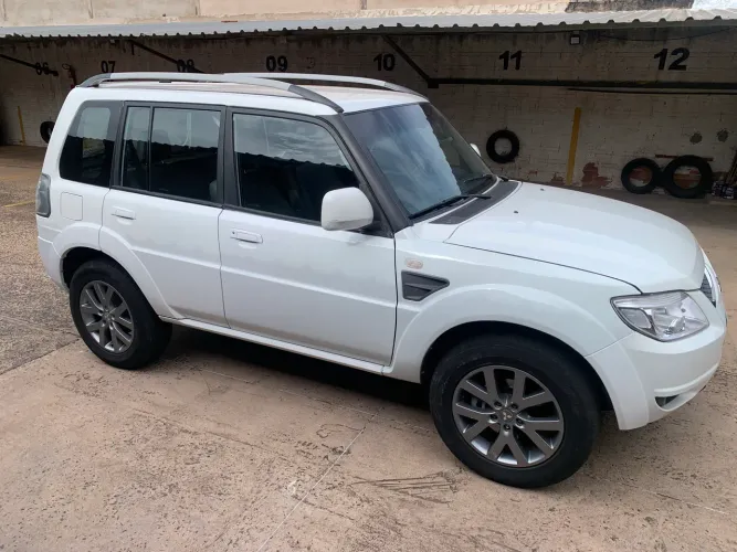 Mitsubishi Pajero TR4 2.0 Flex 16V 4X2 Aut. 2013