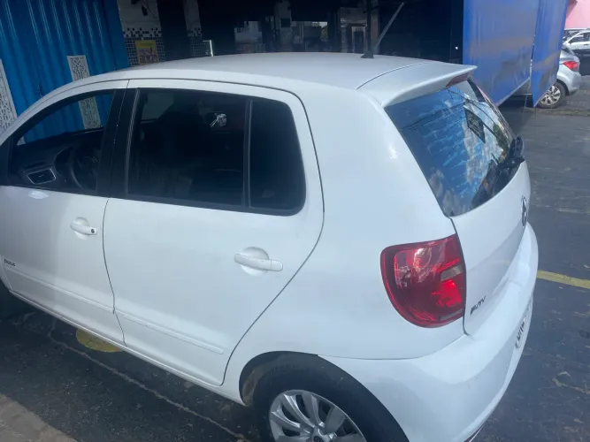 Volkswagen Fox 1.6 MI I Motion Total Flex 8V 5P 2014