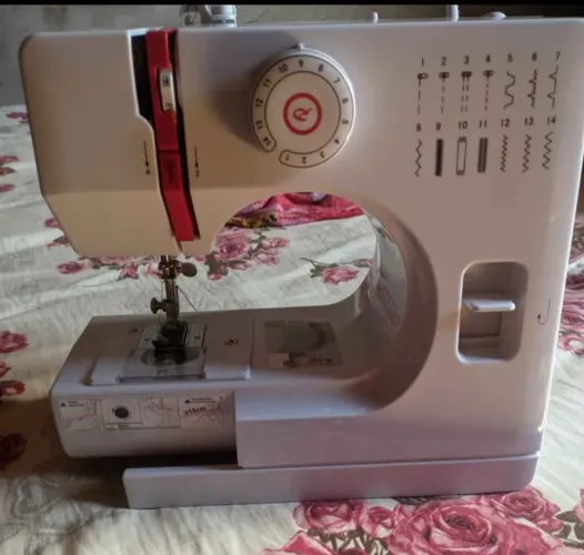 Máquina de Costura Portátil 14 Pontos - Bivolt