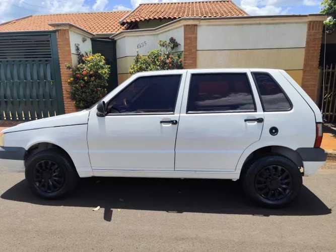 Fiat Uno Mille 1.0 Fire/ F.flex/ Economy 4P 2013