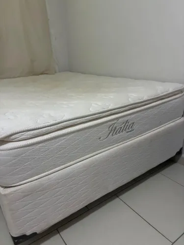 Vendo cama box casal
