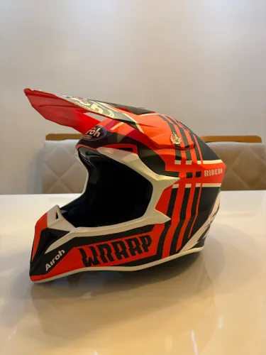 Capacete Airoh