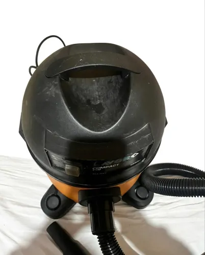 Aspirador de Pó e Água Lavor Compact Eco 1250W - Potência e Versatilidade!