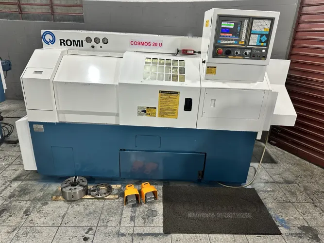 TORNO CNC MARCA ROMI