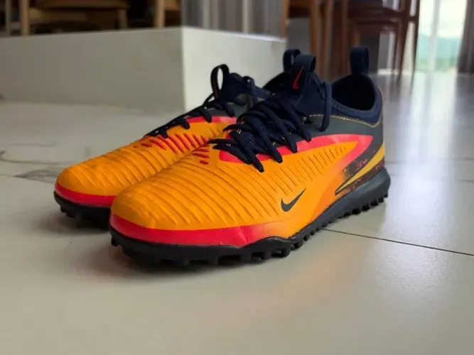 Chuteira Nike Phantom 6 Academy juvenil