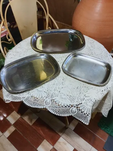 Travessas de inox