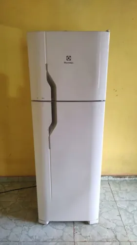Geladeira Electrolux gelo seco funcionando