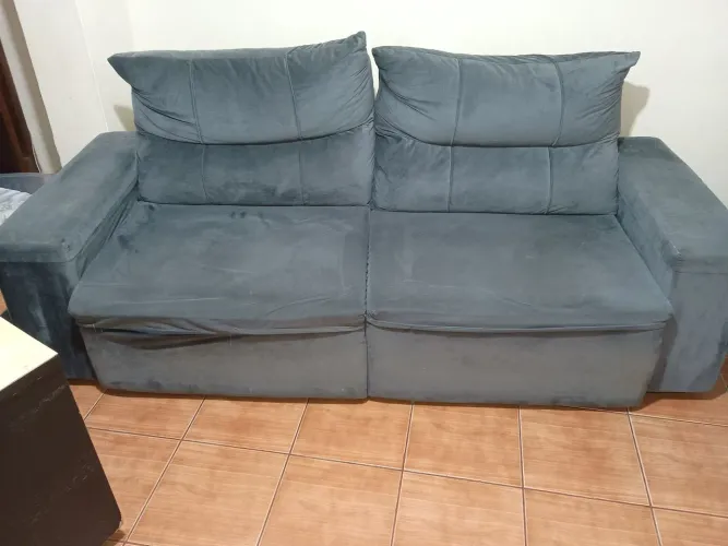 Sofá 2 lugares retrátil e reclinável cinza