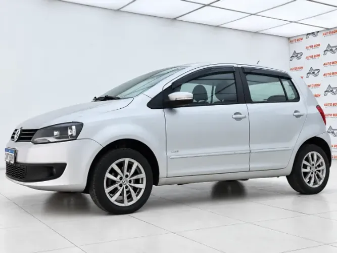 Volkswagen Fox 1.6 MI Total Flex 8V 5P 2013