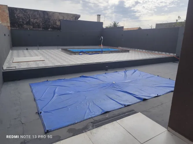 .Capa de segurança para piscina