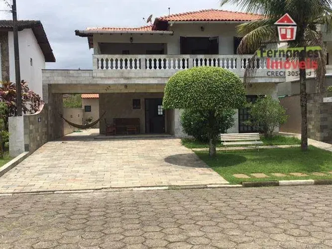 Casa isolada com piscina 8 dormitórios à venda, 392 m² por R$ 2.200.000 - Maitinga - Berti