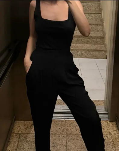 Calça preta cintura alta FARM