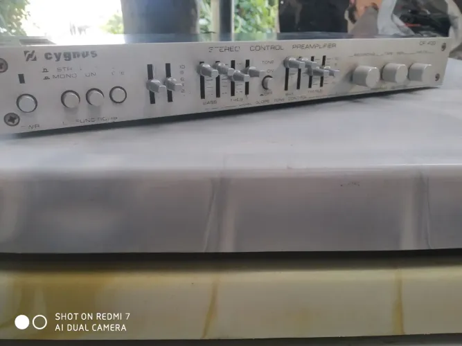 PRÉ AMPLIFICADOR CYGNUS CP 400