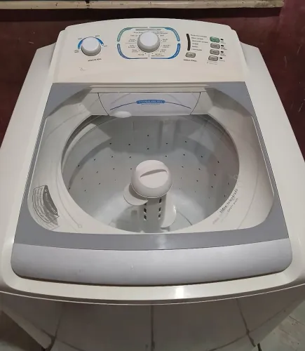 Máquina de lavar roupa Electrolux 12kg