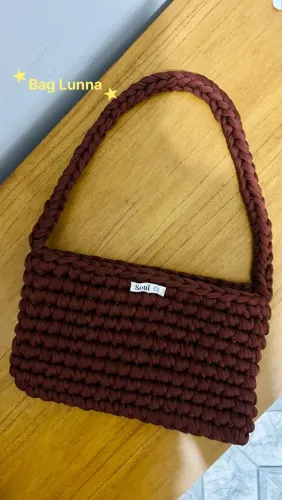 Bolsa Crochê em Fio de Malha Premium - Feito à mão