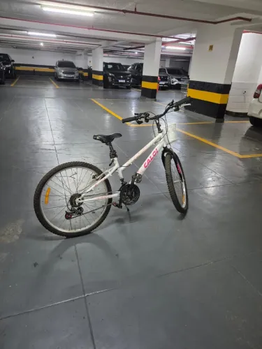 Bicicleta Caloi Ceci aro 24