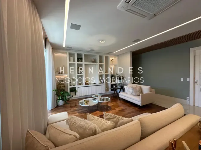 Apartamento de Luxo à Venda em Tamboré, Santana de Parnaíba-SP: 3 Quartos, 3 Suítes, 2 Sal