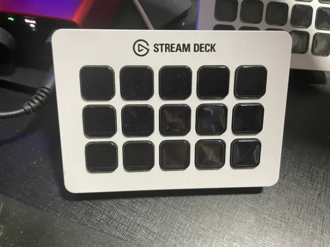 Stream Deck MK II com caixa