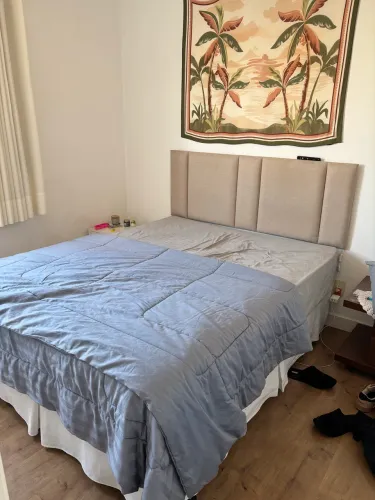 Cama queen com cabeceira