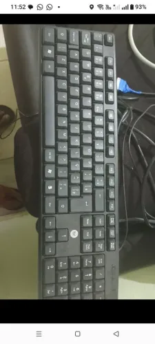 2 monitores e acessórios 