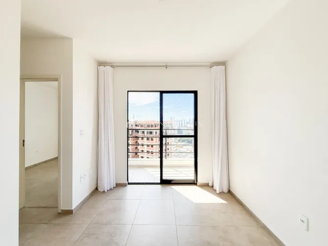 Apartamento de 2 quartos com varanda à venda no bairro Alto dos Passos em Juiz de Fora/MG.