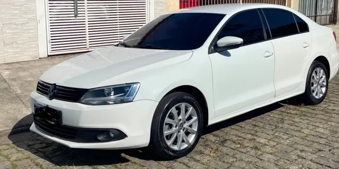 Volkswagen Jetta Comfortline 2.0 T.flex 8V 4P Tipt. 2014