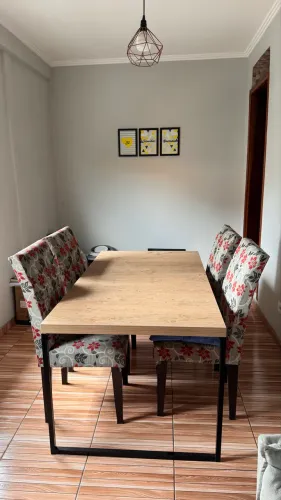 Mesa de jantar Etna New Florest 6 lugares - 160x 90x75H - COM 4 CADEIRAS