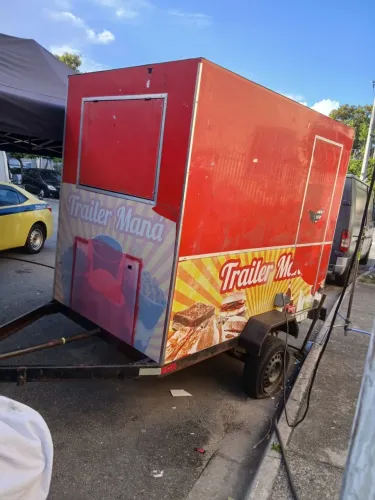 Trailer Comercial