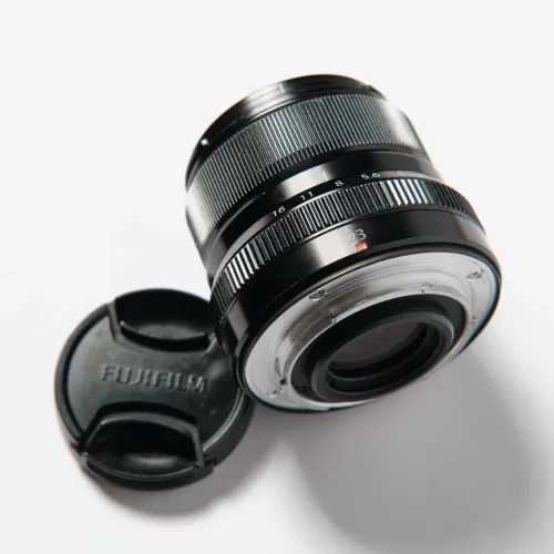 Lente Fujifilm 23mm f2 R WR