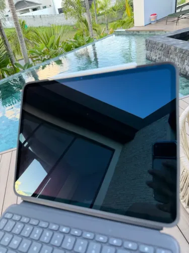 Ipad Pro M4 13" 256gb Preto, Perfeito! Com Caneta e Capa Teclado.