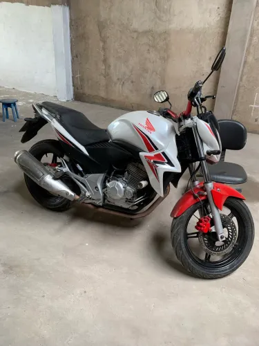 Honda CB 300 capitão América **PROMOCÃO**