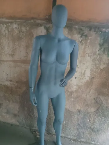 manequim feminino exelente