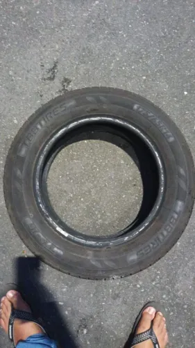 Pneus 175/65 Aro 14 R$ 450