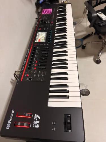 Roland Fantom 07 menos de 1 semana de uso!