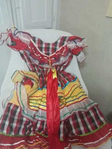 Vestido junino de 10 a 12 anos
