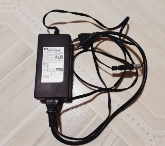 Fonte Original HP 0957-2146 - 32V para Impressoras HP