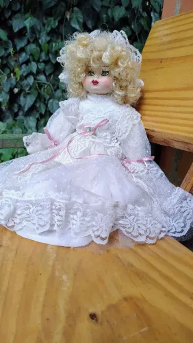 Boneca de pano antiga relíquia