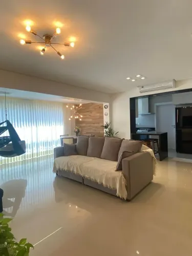 Autêntico Batista Campos: Apartamento Andar Alto Nascente 132m² 3 Suítes 2 Vg